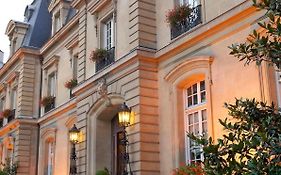 Saint James Paris Hotel